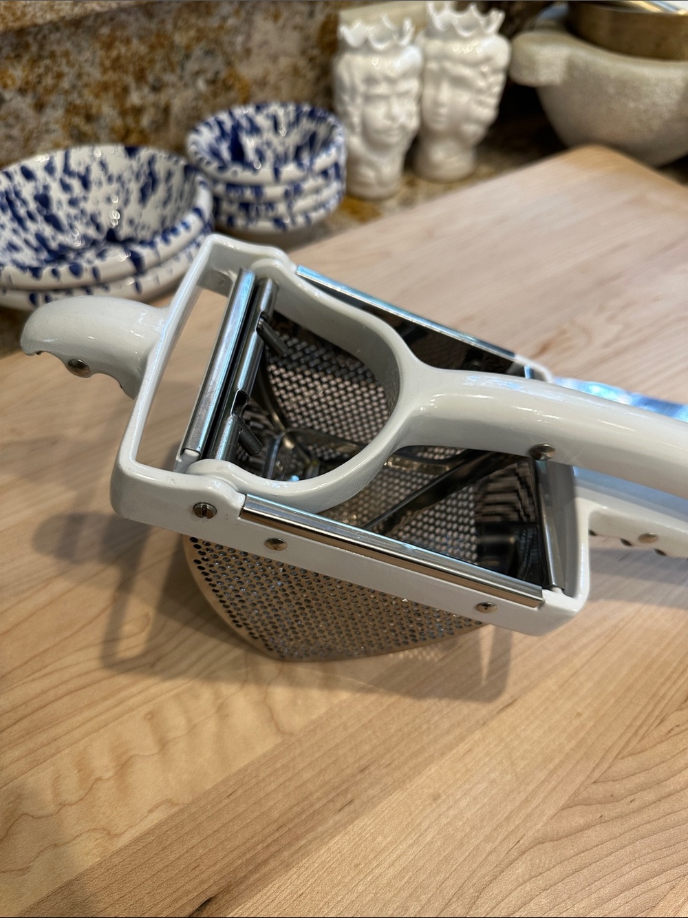 Norpro Deluxe Jumbo Potato Ricer - Picture 2 of 10